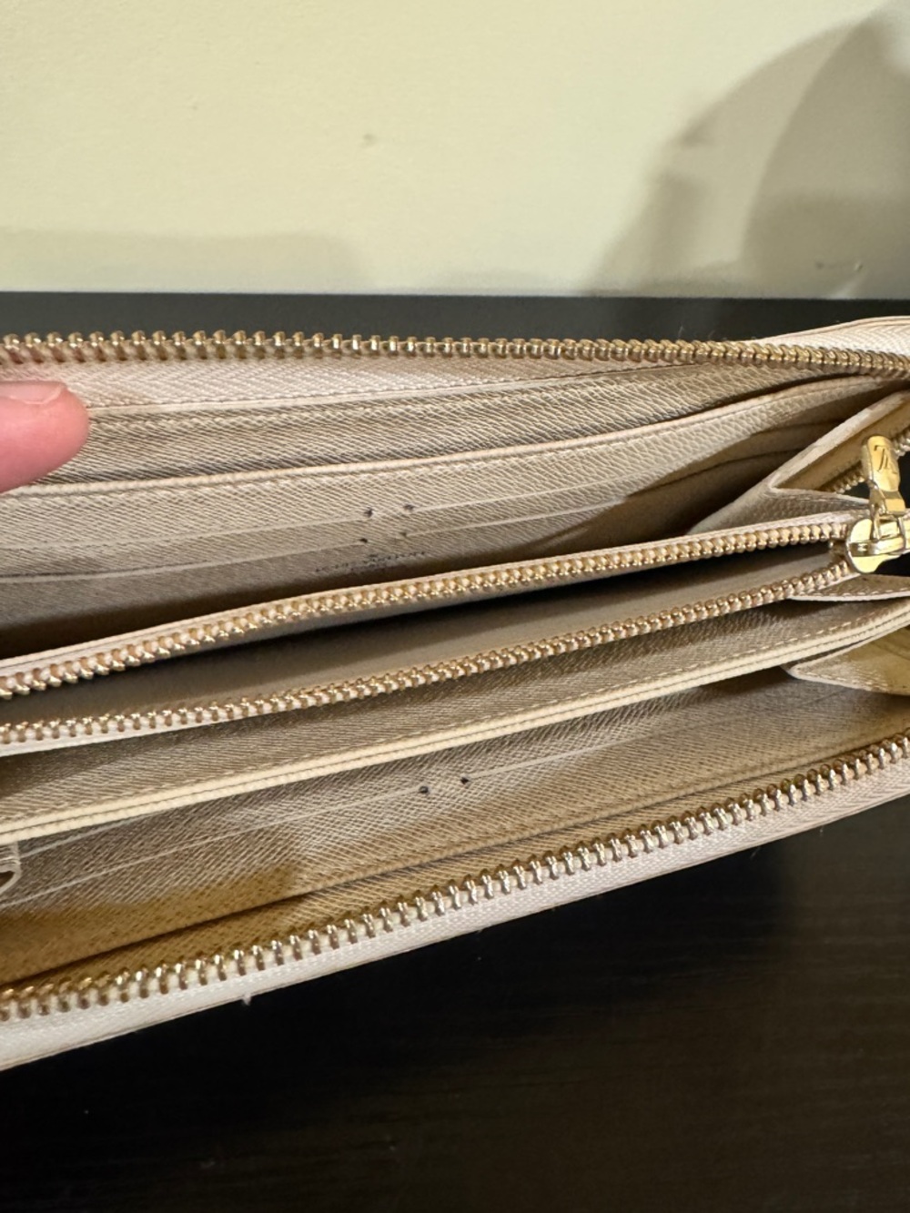 Louis Vuitton Zip Around Wallet - Picture 14 of 16